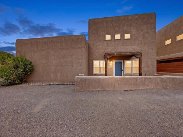 2308 Corte De Apio NW, Albuquerque, NM 87104