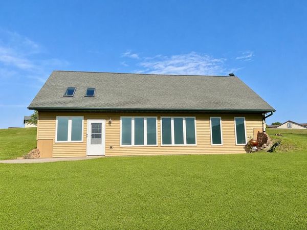 29056 Skyview LANE, Eastman, WI 54626