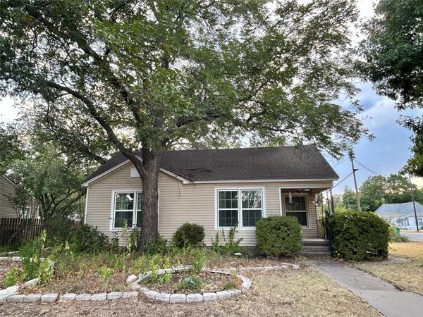 421 N Hickory Street, Muenster, TX 76252