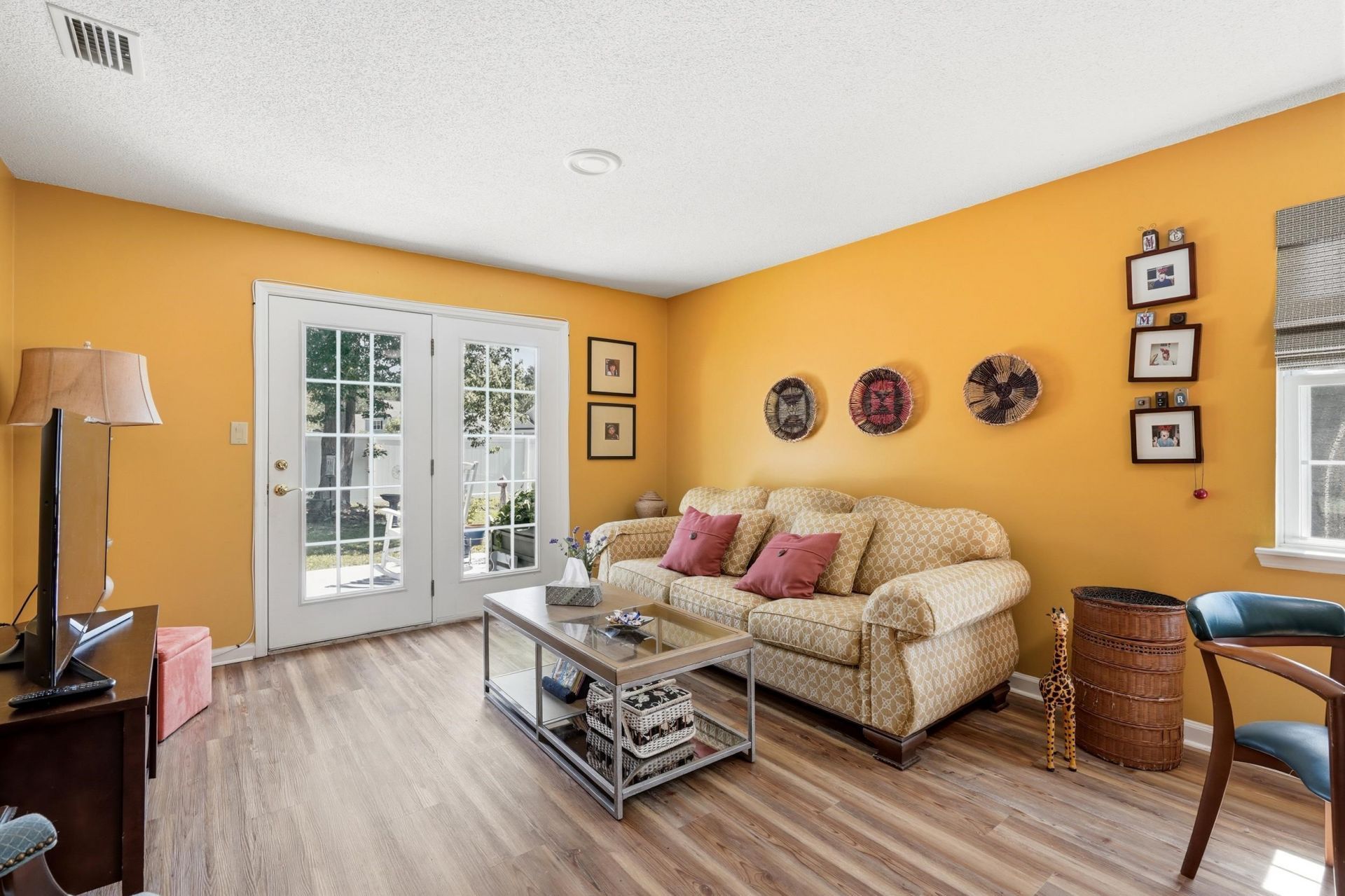 6615 Cherry Laurel Dr. Photo 9
