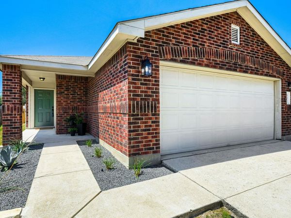 137 Pine Arbol, Buda, TX 78610