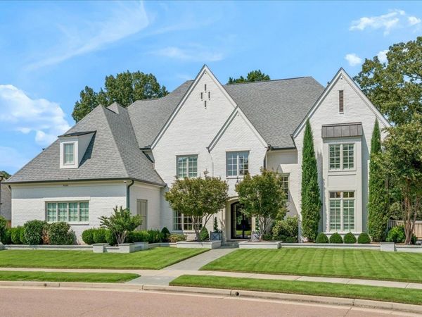 9060 WINSTON WOODS CIR N, Germantown, TN 38139