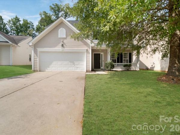 423 Mountain Quail Drive, Charlotte, NC 28216