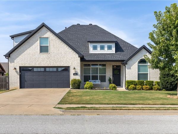 284 Ranalli Avenue , Tontitown, AR 72762