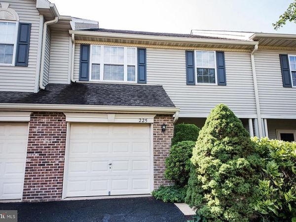 225 DEERFIELD COURT, NEW HOPE, PA 18938