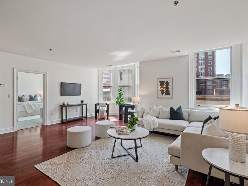 1811 Chestnut Street, Unit 402, Philadelphia, PA 19103 Main Photo