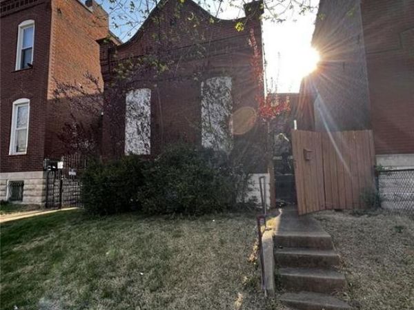 4130 Oregon Avenue , St Louis, MO 63118