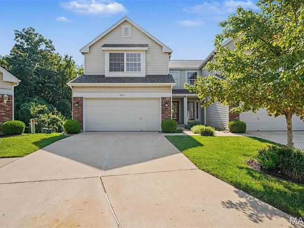 3815 Southern Manor Drive , St Louis, MO 63125