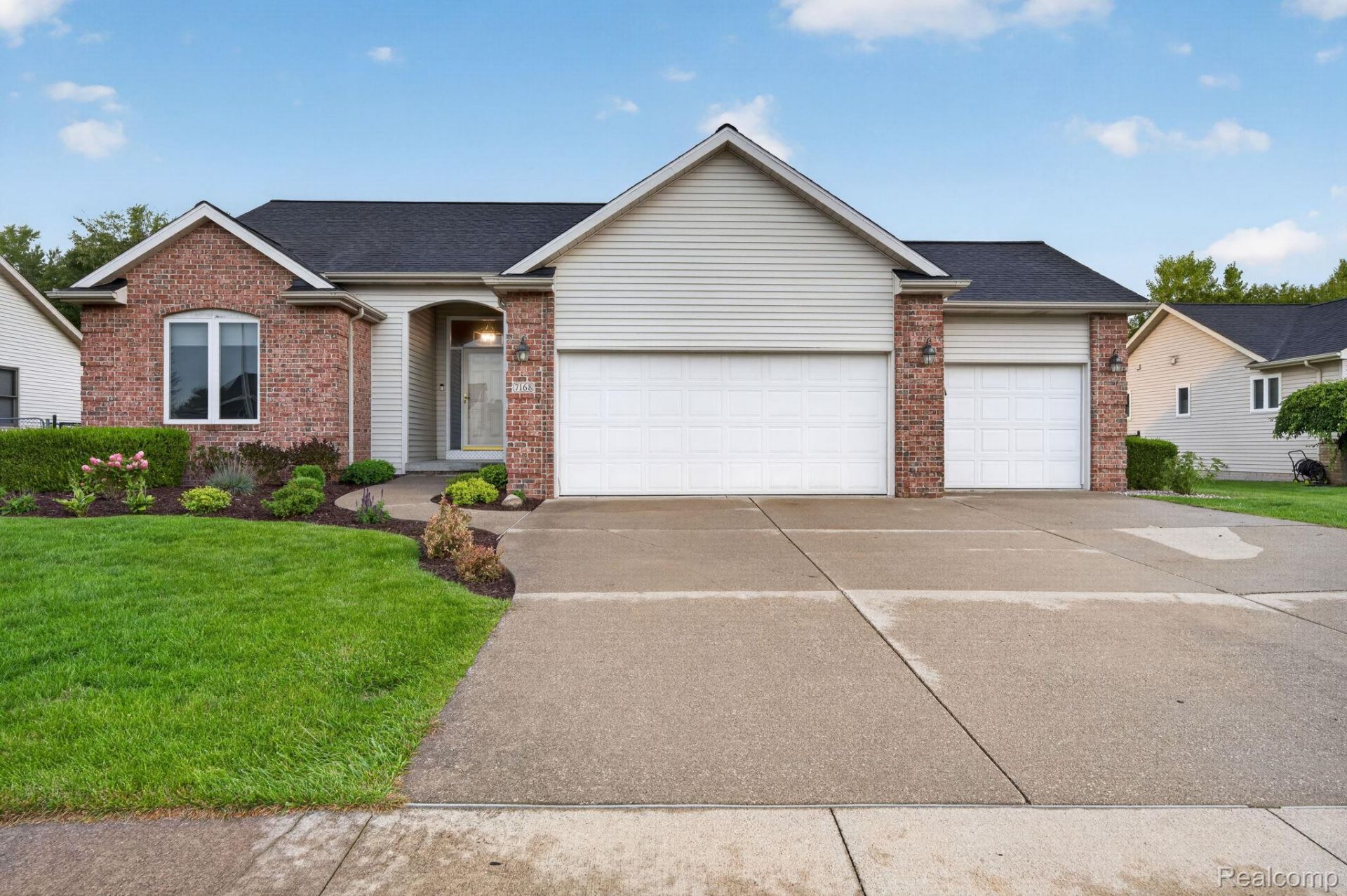 7168 Parkridge Parkway, Swartz Creek, Mi 48473 Main Photo