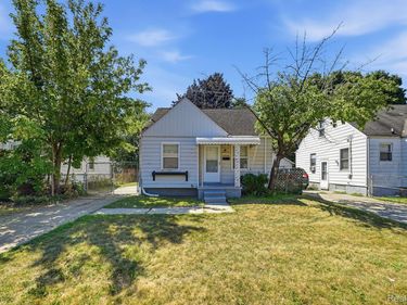 14694 Jacob Avenue, Eastpointe, Mi 48021