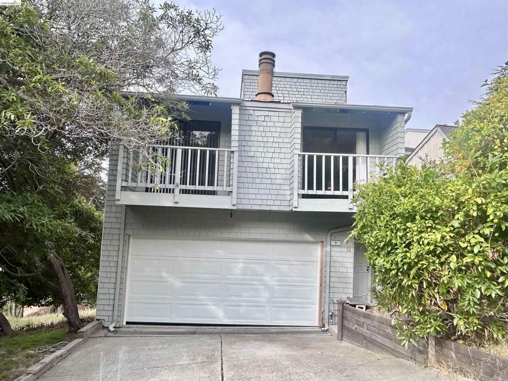 9 Quail Hill Ln, Richmond, CA 94803 Main Photo