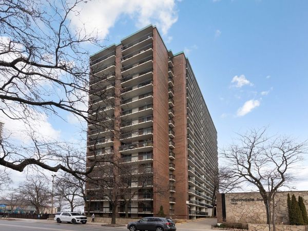 5901 N Sheridan Road , Unit 2J, Chicago, IL 60660