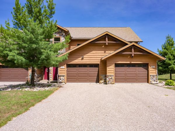 W4134 Vista Drive, Unit 20, Mauston, WI 53948