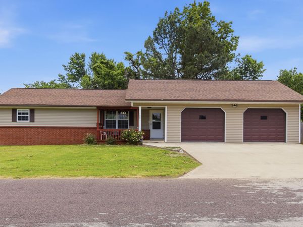 109 Circle Drive , Monett, MO 65708