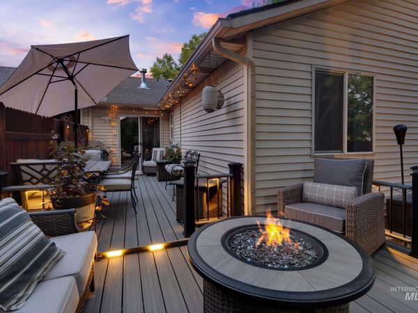 9985 W Mesquite Ct, Boise, ID 83704