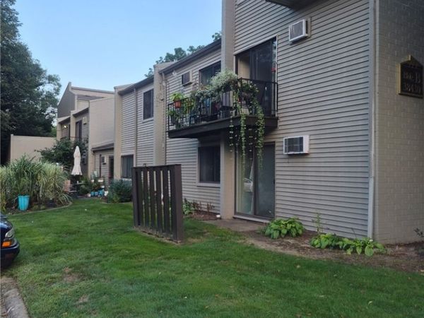 38465 North Lane , Unit A103, Willoughby, OH 44094
