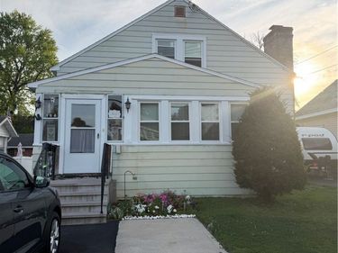 104 Roxford Road S, Syracuse, NY 13208