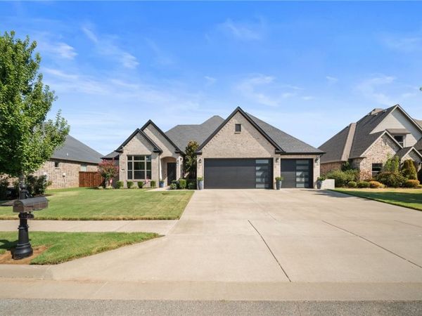 8607 W Birdsong Lane, Bentonville, AR 72713