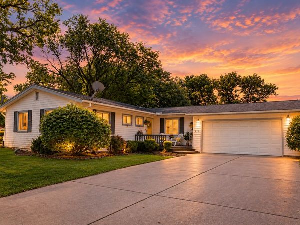 225 Forest Park Place, Ottawa, IL 61350