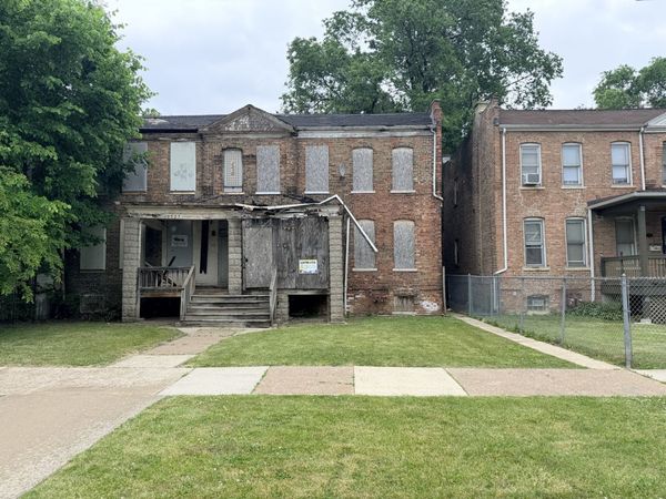 10529 S Corliss Avenue , Chicago, IL 60628
