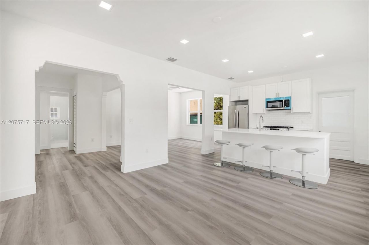 340 NE 125th St, North Miami, FL 33161 Photo