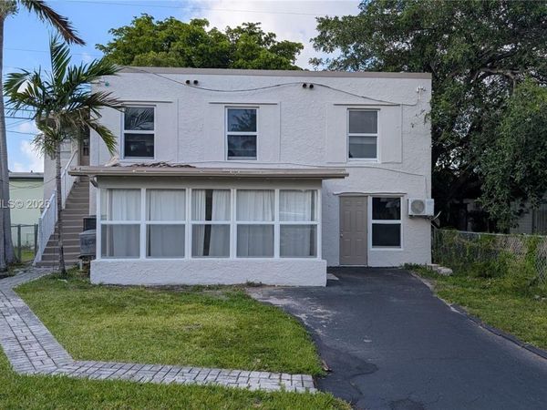 708 NE 4th St , Unit 2, Hallandale Beach, FL 33009