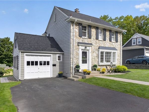 77 Hartford Terrace Terrace , New Hartford, NY 13413