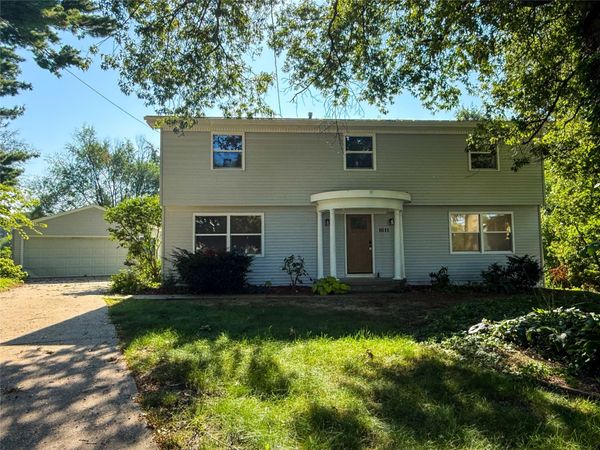 1611 66th Street, Windsor Heights, IA 50324