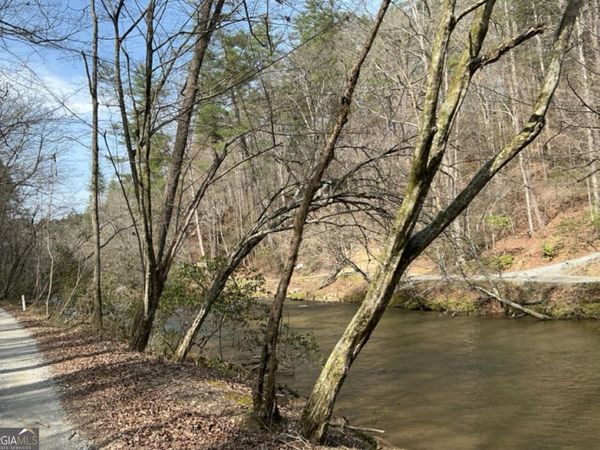 32R Roaring Forks Lane, East Ellijay, GA 30540