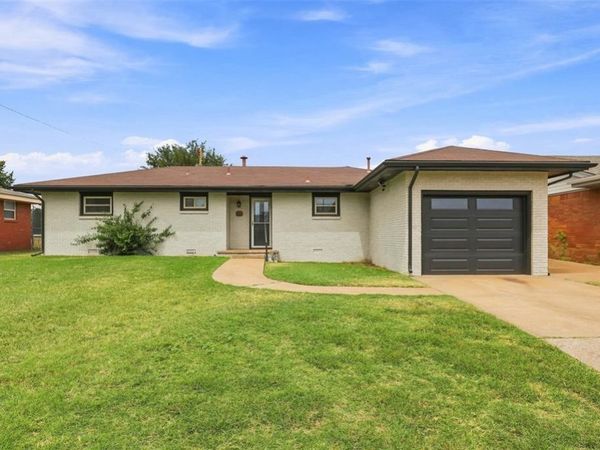302 W Chisholm Drive, Kingfisher, OK 73750