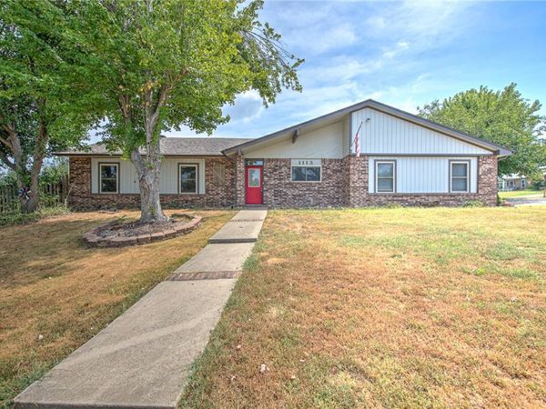 1113 28th Street , Rogers, AR 72758