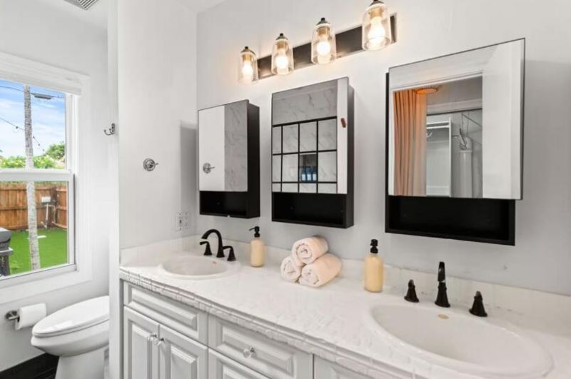219 31st Street, West Palm Beach, FL 33407 Photo