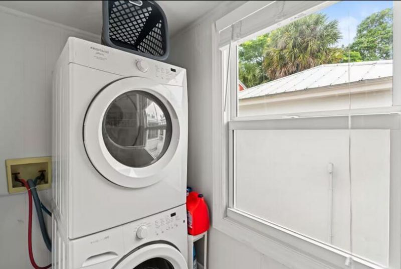 219 31st Street, West Palm Beach, FL 33407 Photo