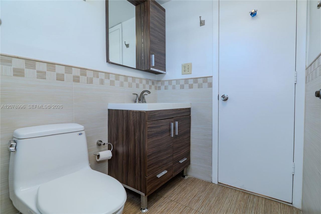 921 Jefferson Ave, Unit 3C, Miami Beach, FL 33139 Photo