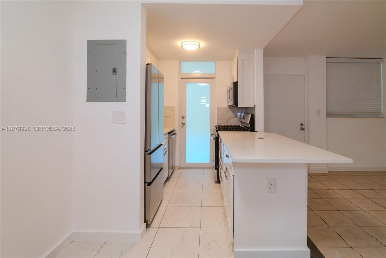 921 Jefferson Ave, Unit 3C, Miami Beach, FL 33139 Photo