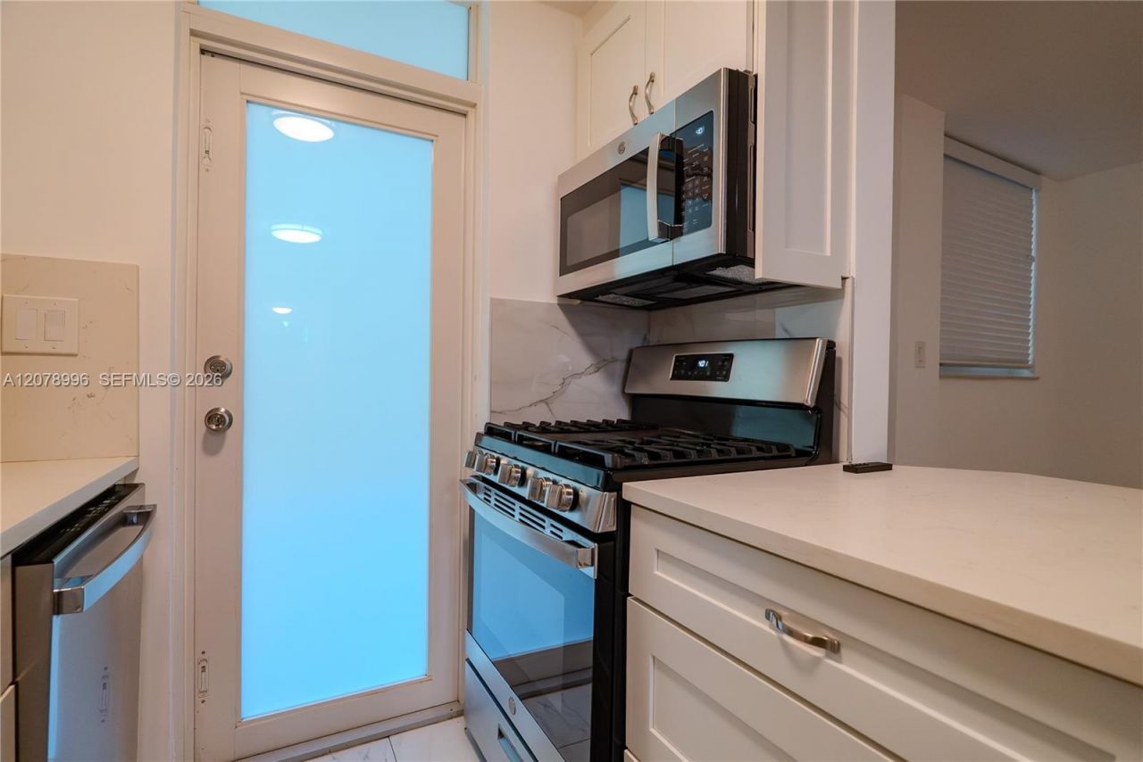 921 Jefferson Ave, Unit 3C, Miami Beach, FL 33139 Photo