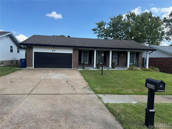 4428 Papal, Florissant, MO 63033