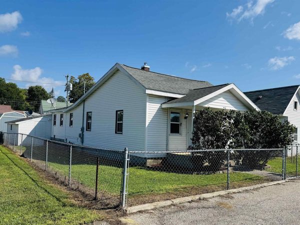 28 W 10th Street, Peru, IN 46970