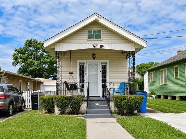 2511 CLOVER Street , New Orleans, LA 70122