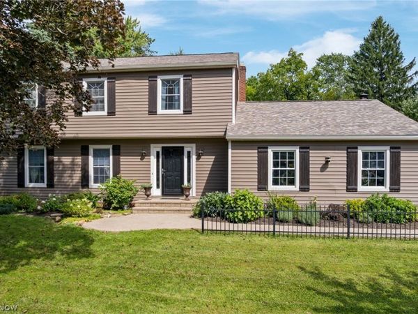 71 Parmelee Drive , Hudson, OH 44236
