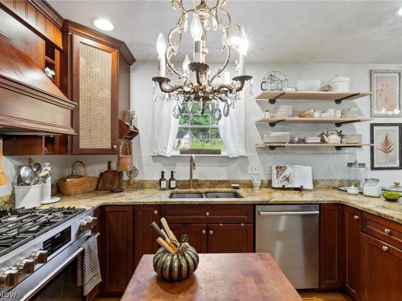 71 Parmelee Drive, Hudson, OH 44236 Photo 4