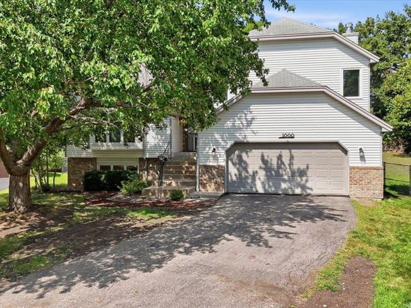 1000 April Place, Burnsville, MN 55306
