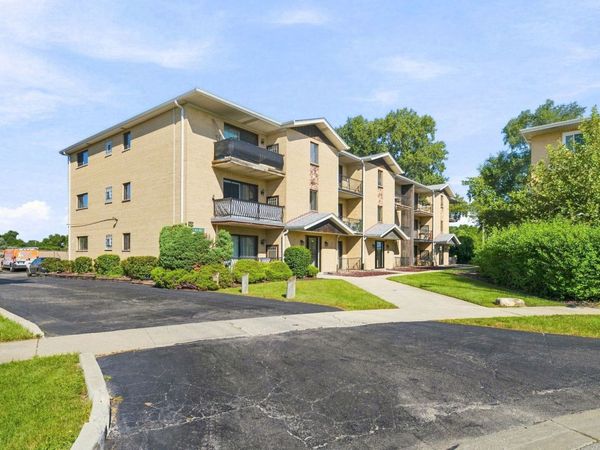 5746 106th Street, Unit 1D, Chicago Ridge, IL 60415