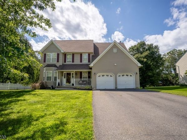 24 Shippen Rdg, Oxford, NJ 07863