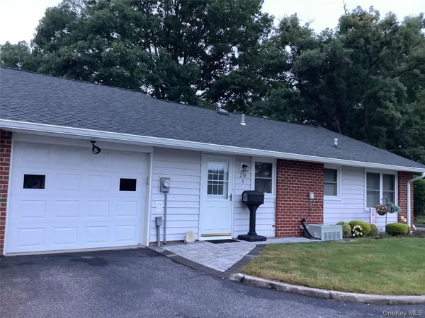 238 Blackpool Court , Unit A, Ridge, NY 11961