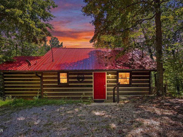 1935 Sb Ogle Lane , Sevierville, TN 37876