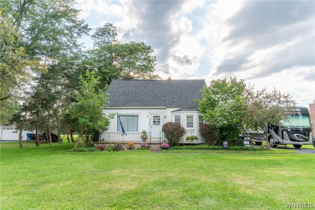 212 Country Parkway, Buffalo, NY 14221 Main Photo