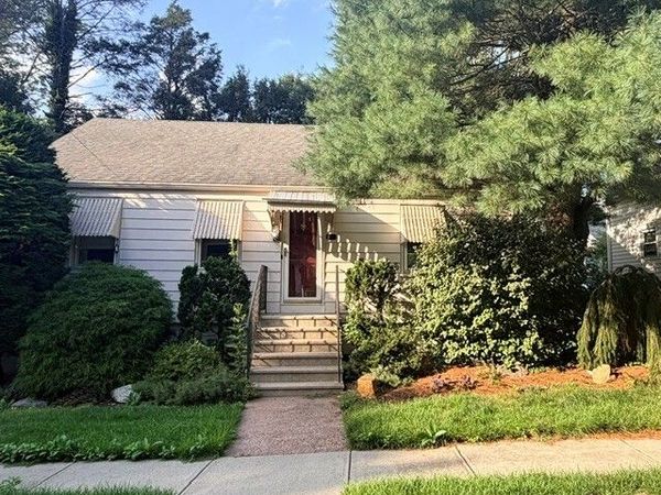 21 Athol , Hamden, CT 06517