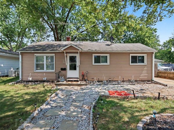 806 S Lincoln Avenue, Three Rivers, MI 49093