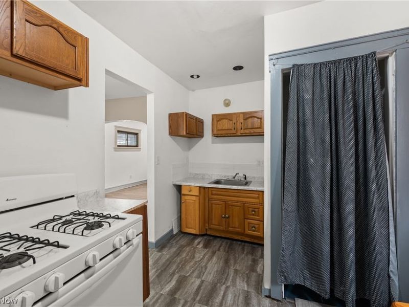 3941 W 22nd Street, Cleveland, OH 44109 Photo 12